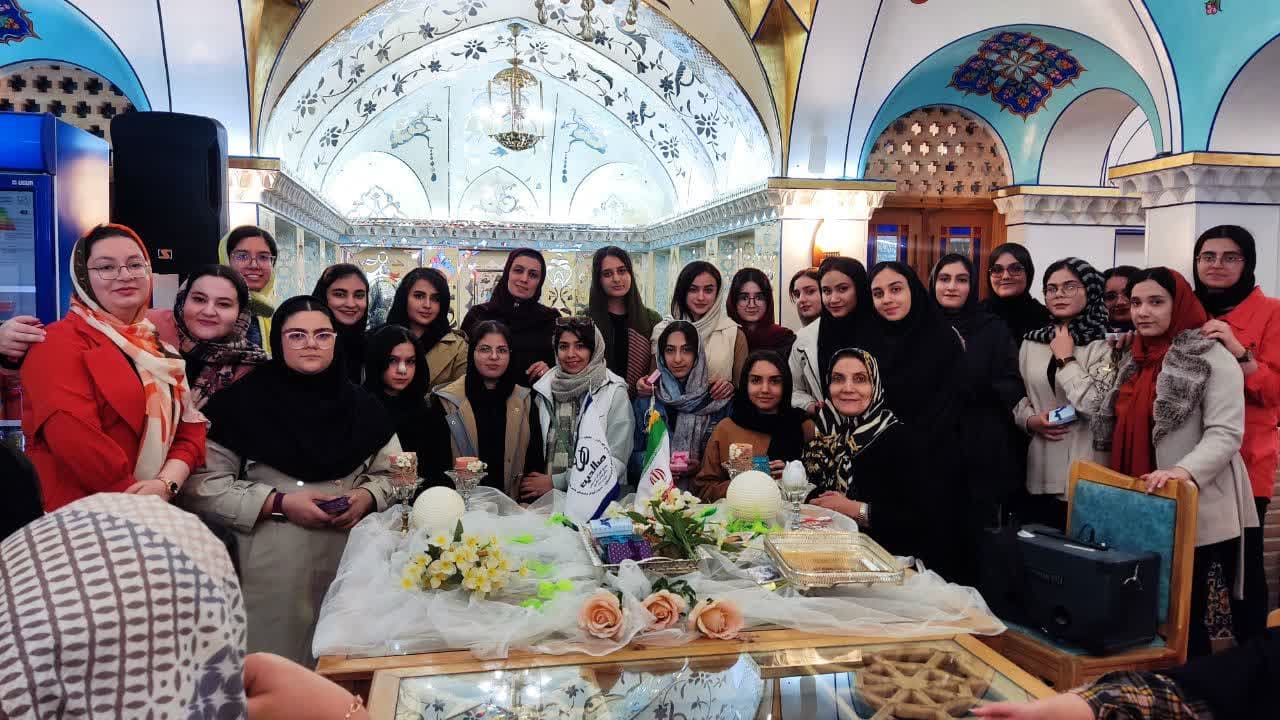 دبیرستان دوره دوم دخترانه صالحین